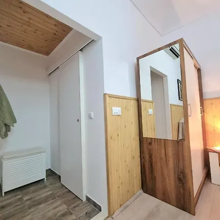 Heart Of The Town Apartment